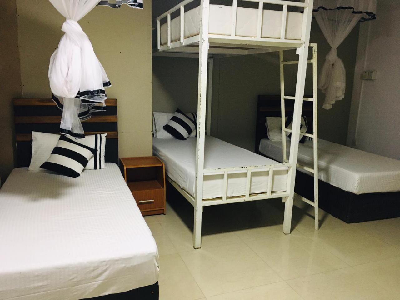 Aura City Hostel Anuradhapura Ngoại thất bức ảnh