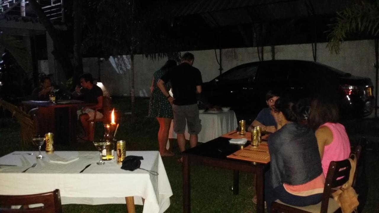 Aura City Hostel Anuradhapura Ngoại thất bức ảnh