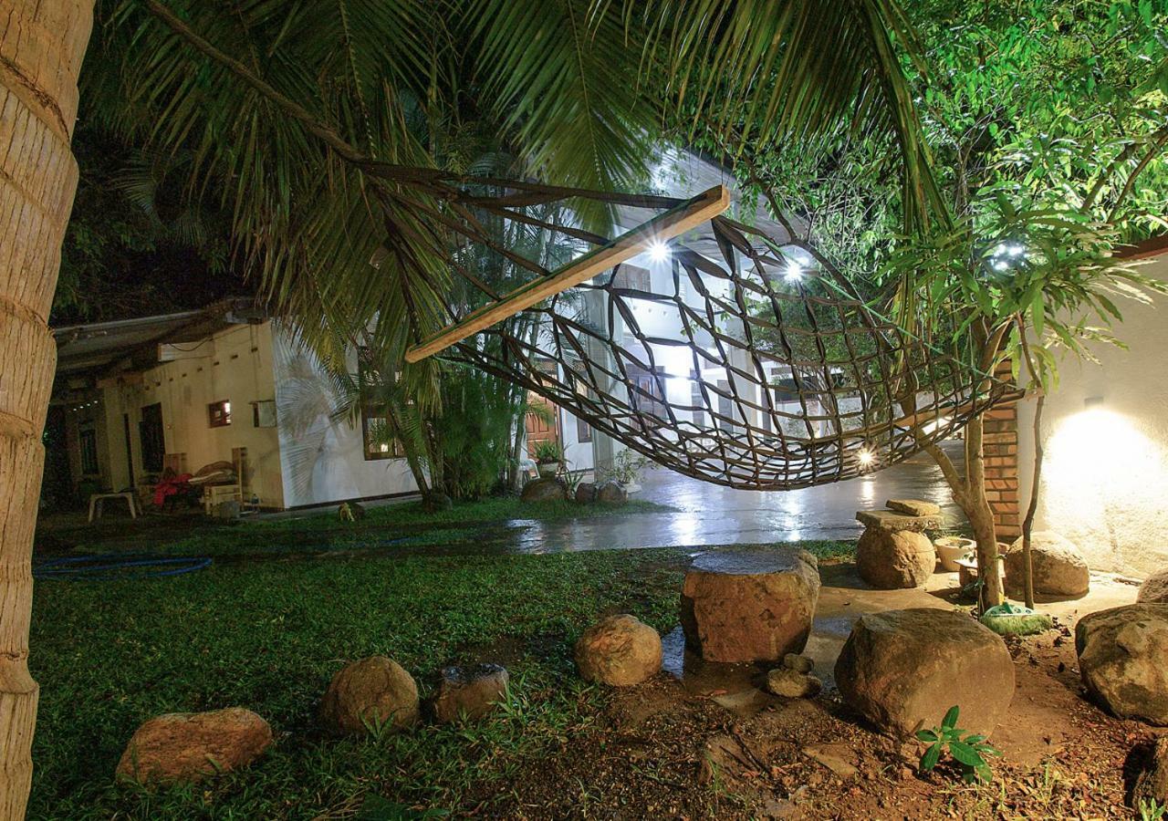 Aura City Hostel Anuradhapura Ngoại thất bức ảnh